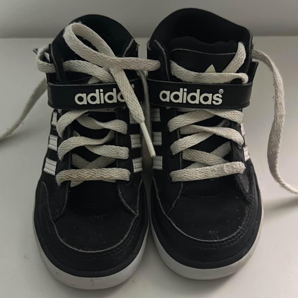 Toddler adidas shoes Size 7